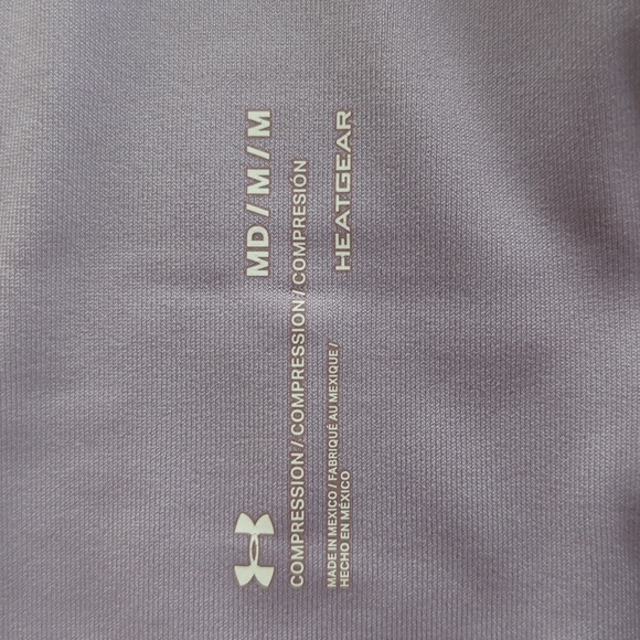 Under Armour Heat Gear Compression Cut Out Capri Cropped Yoga Leggings - Picture 2 of 16